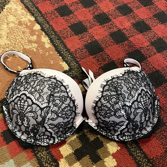 Victoria’s Secret dream angels bra - Picture 1 of 8